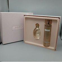 Load image into Gallery viewer, Set - Sarah Jessica Parker Lovely 100ml EDP Spray + 236ml Body Mist for Women
